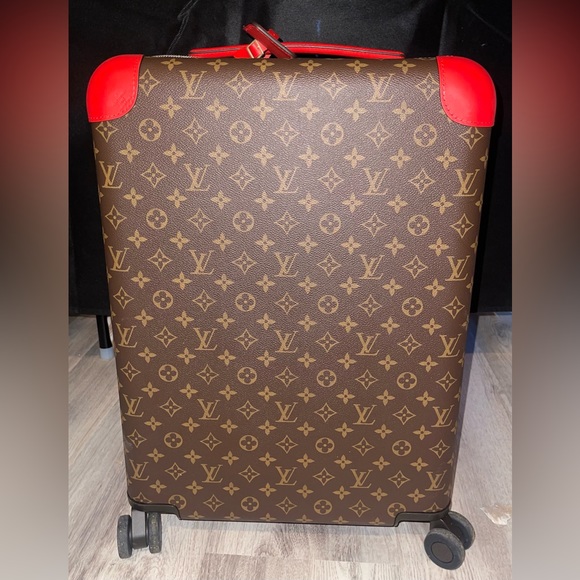 Louis Vuitton Horizon 55 Luggage/Carry-on - Picture 5 of 8